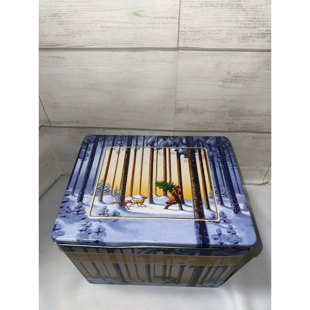 Henry Lambertz Designer Cookie Tin‎ Winter Snow Scene Vintage Cutting The Tree